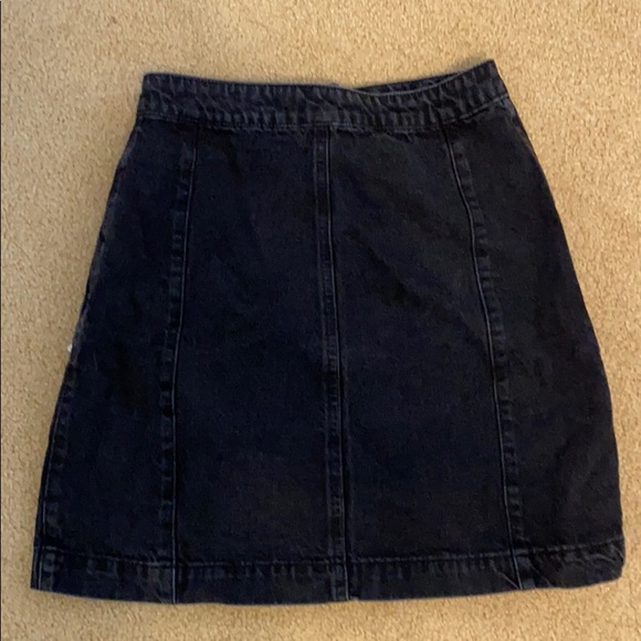 Gorgeous Missguided Black Denim Skirt - Picture 3 of 3